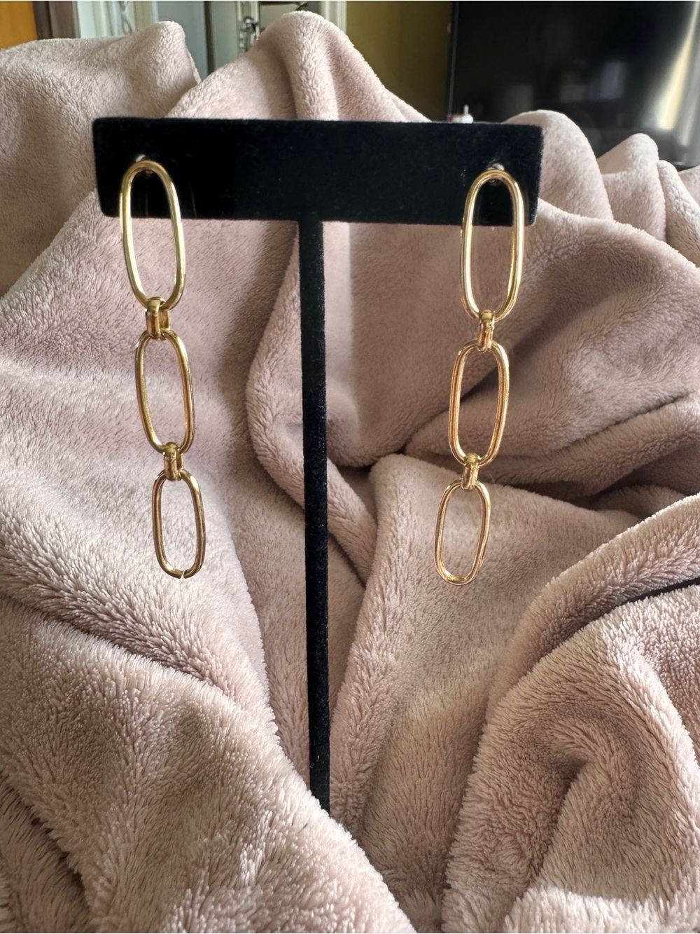 Gold Chain-Link Drop Earrings - Elegant Women’s Jewelry